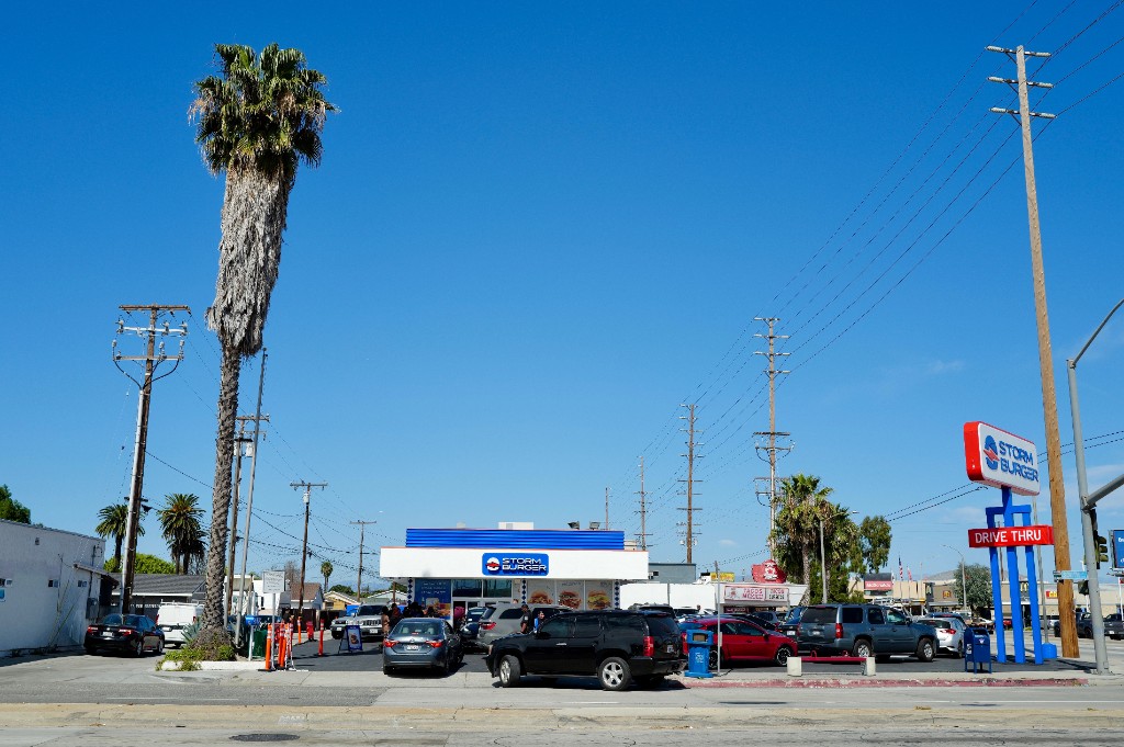 Storm Burger Long Beach storefront